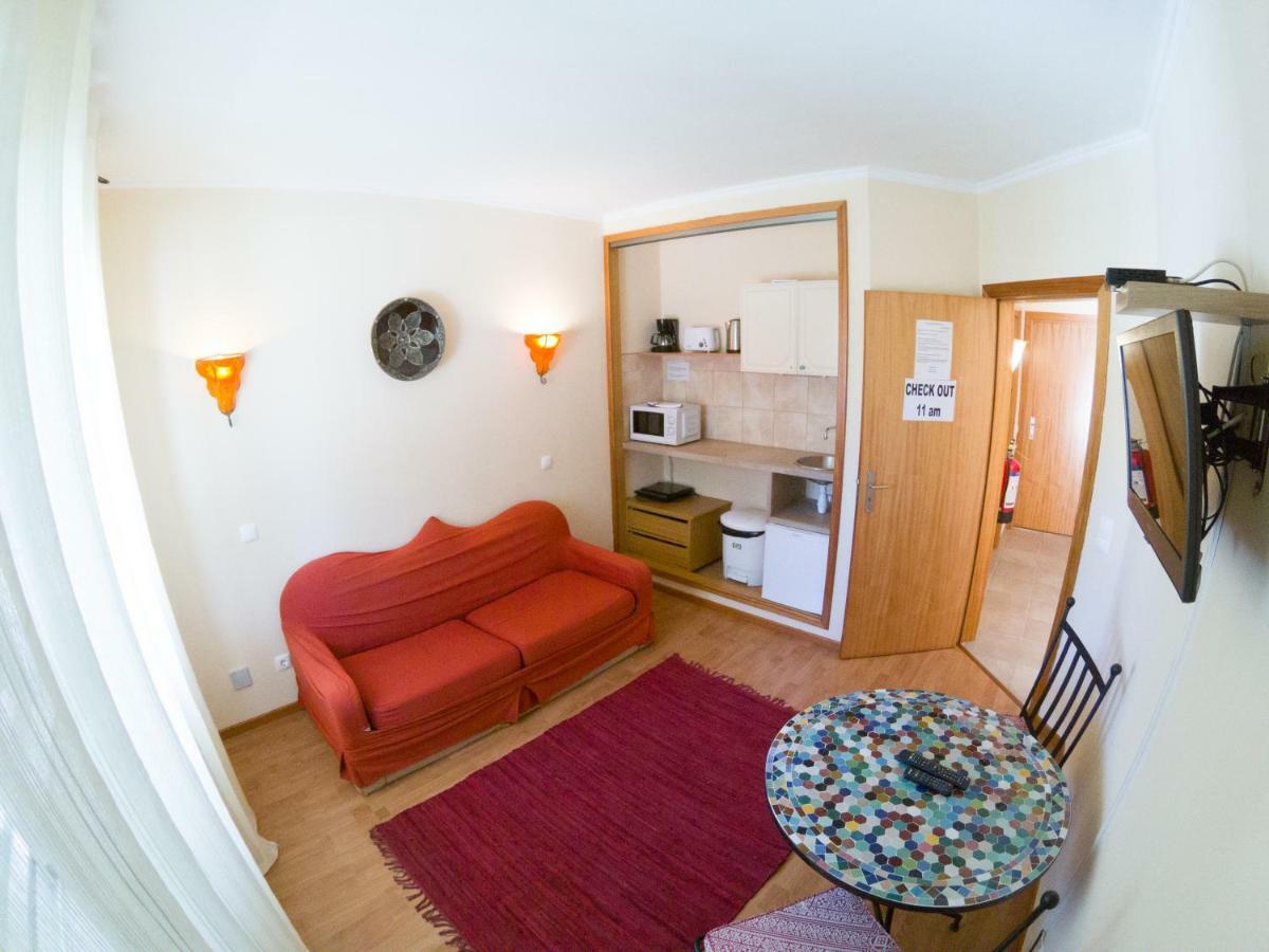 Inn Seventies Cheap & Chic Two Лагуш Экстерьер фото